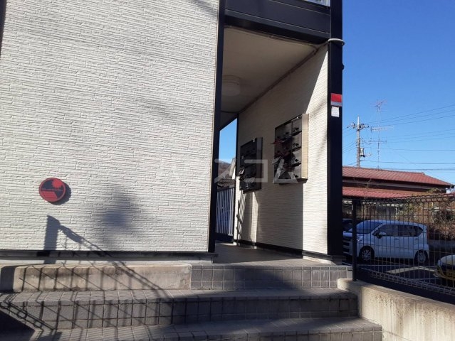 13/16 エントランス