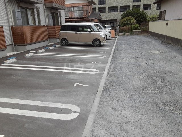 18/19 駐車場