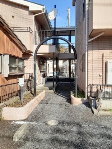 27/30 エントランス