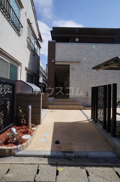 13/20 エントランス