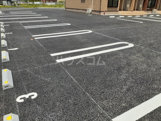 14/20 駐車場