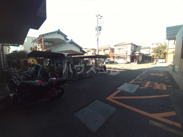 22/30 駐車場