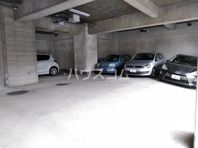 26/29 駐車場
