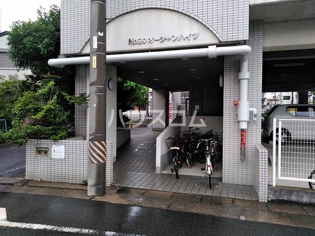 20/24 エントランス