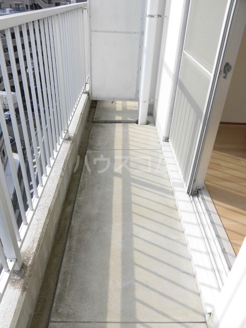 13/22 バルコニー