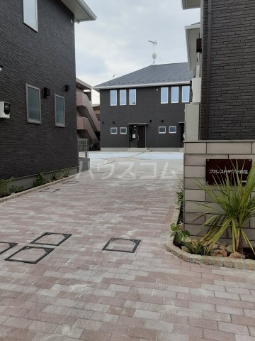 22/30 エントランス