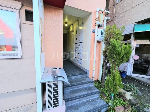 21/26 エントランス