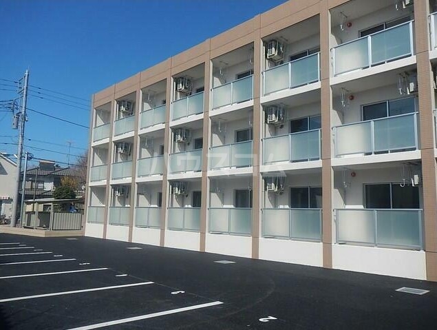 16/20 駐車場