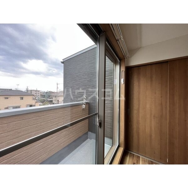 15/22 バルコニー