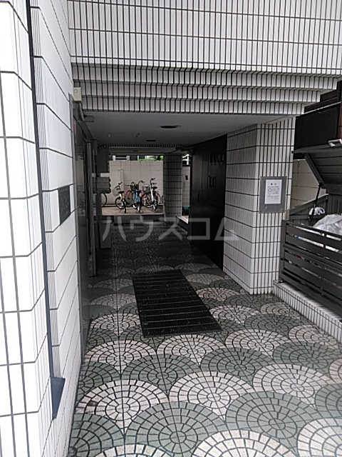 3/10 エントランス