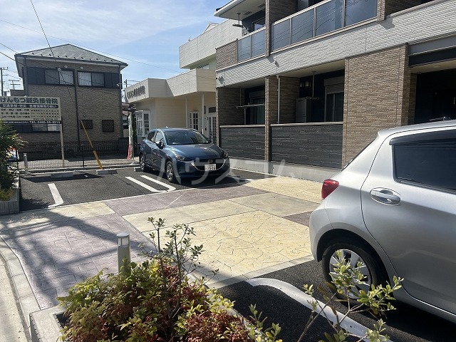 4/7 駐車場