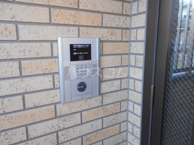 13/17 エントランス