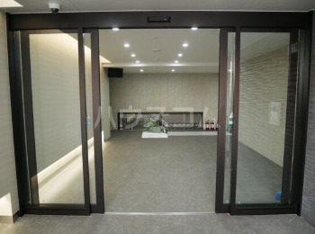 14/22 エントランス