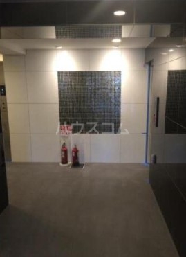 13/19 エントランス