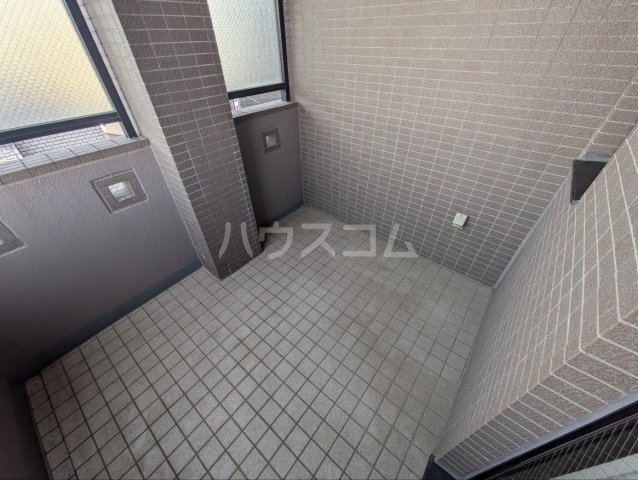 23/30 バルコニー