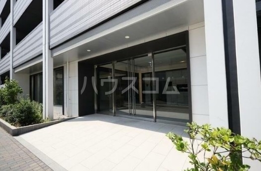 22/25 エントランス