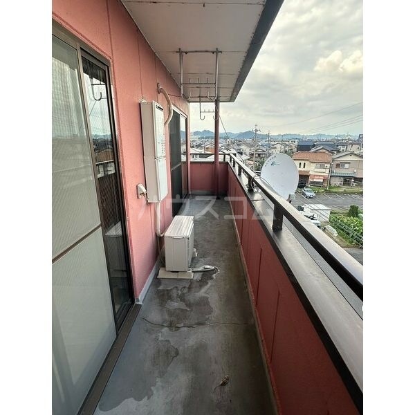 13/18 バルコニー