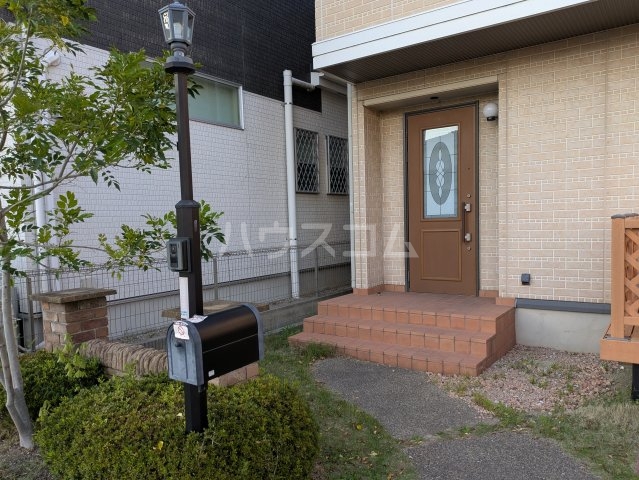 2/3 エントランス