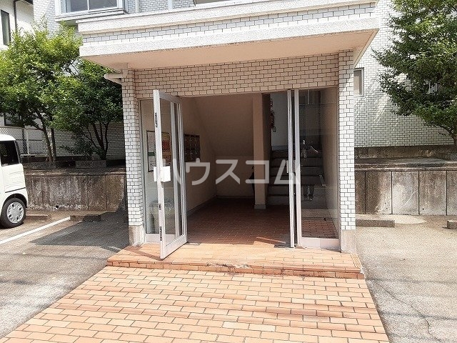 14/18 エントランス