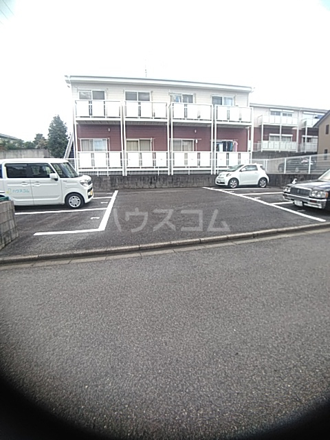 2/4 駐車場