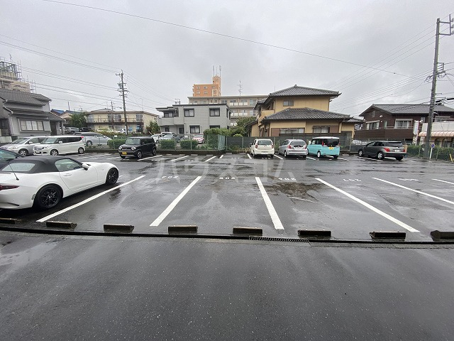 20/28 駐車場