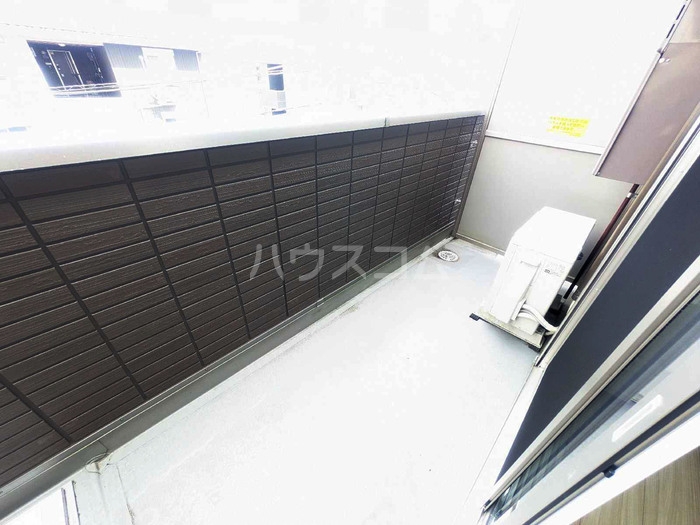 21/26 バルコニー