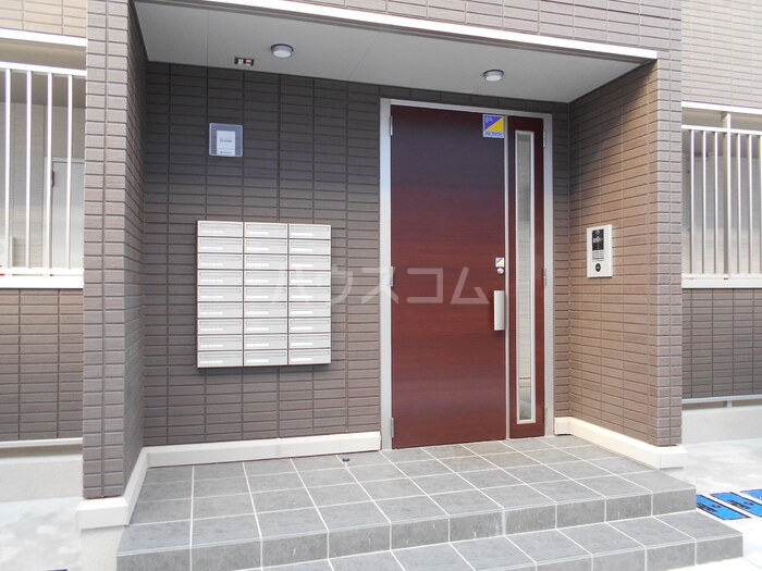 16/21 エントランス