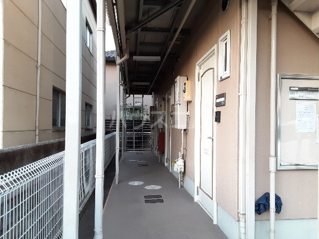 17/25 エントランス