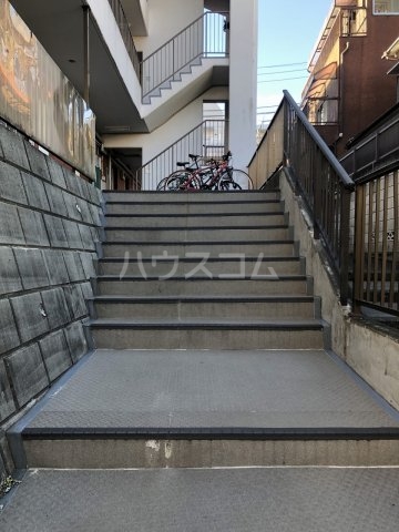 15/18 エントランス