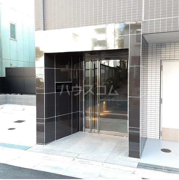 26/30 エントランス