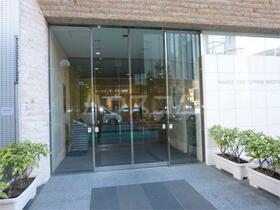 28/29 エントランス