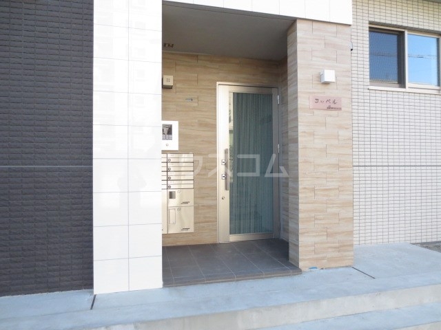 15/27 エントランス