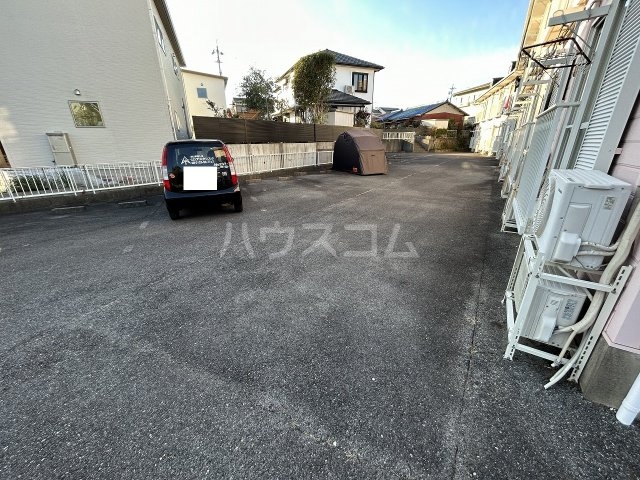 22/30 駐車場