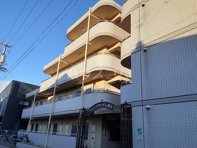 19/26 エントランス