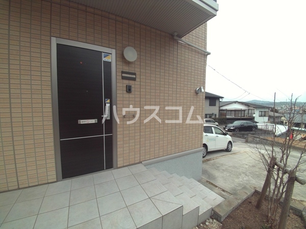 19/30 エントランス