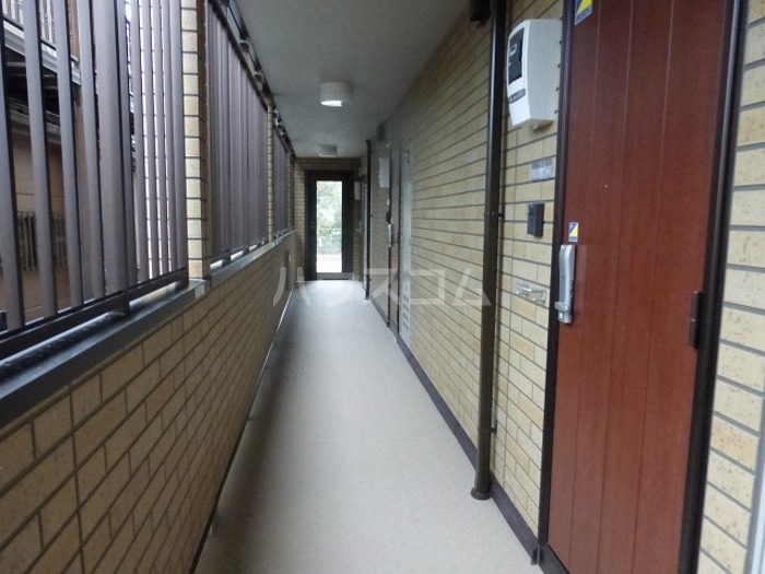 14/25 エントランス