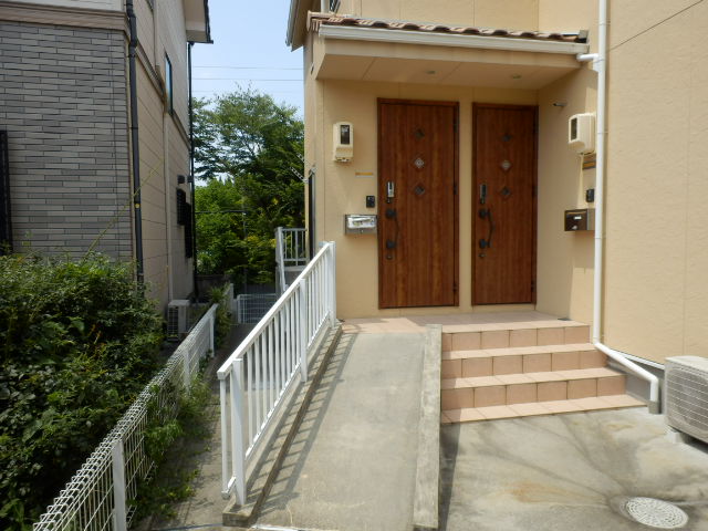 21/30 エントランス