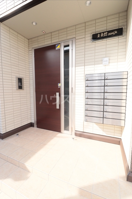 28/29 エントランス