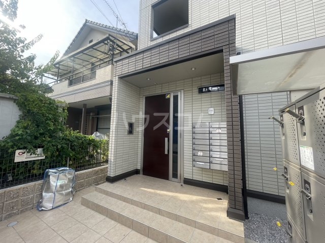 19/20 エントランス