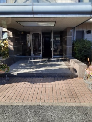 19/28 エントランス