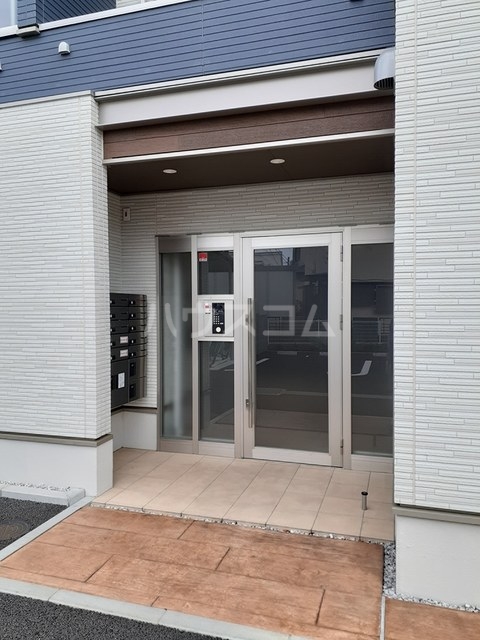 14/20 エントランス