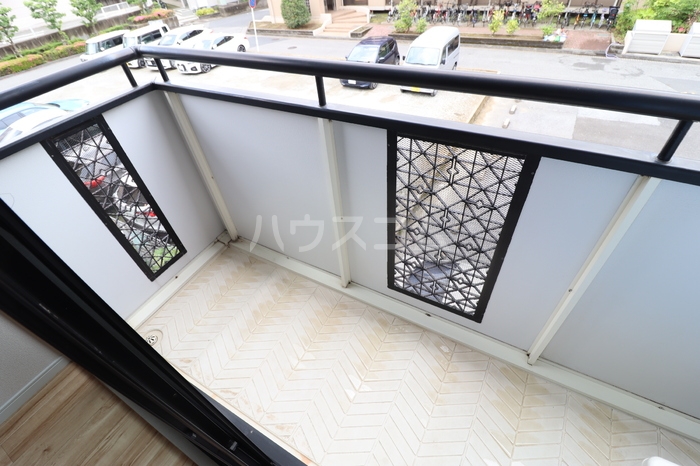 13/19 バルコニー