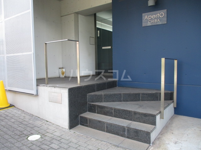 26/29 エントランス