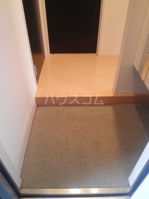 13/30 玄関