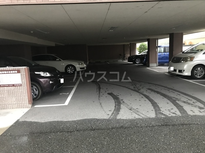 22/30 駐車場