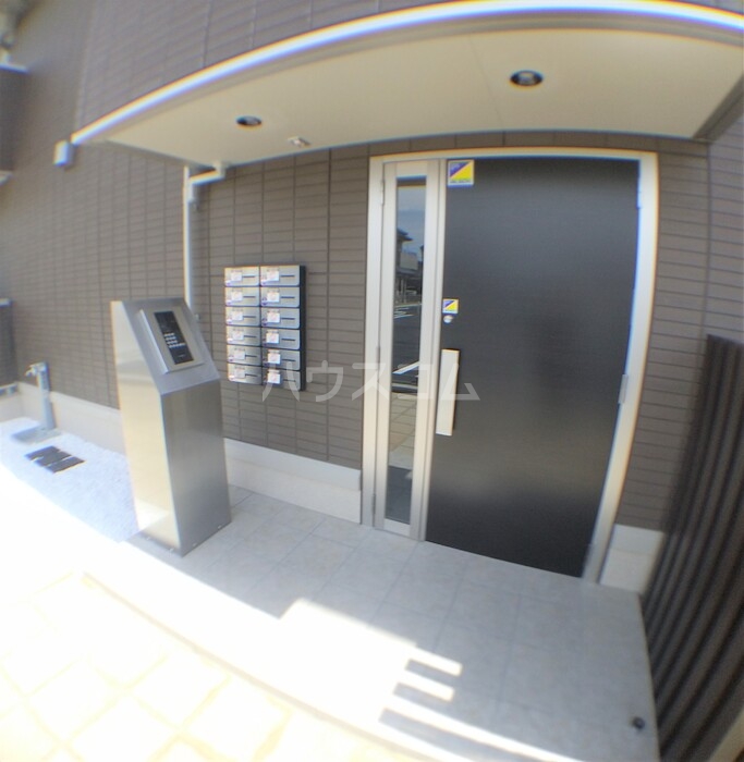 15/22 エントランス