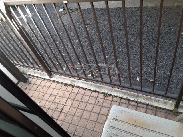 20/27 バルコニー