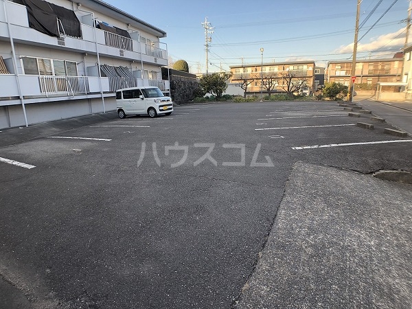 20/29 駐車場
