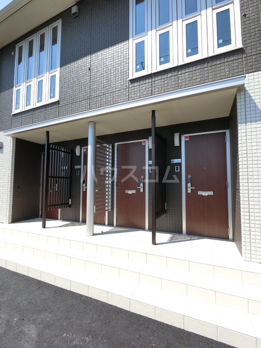 18/22 エントランス