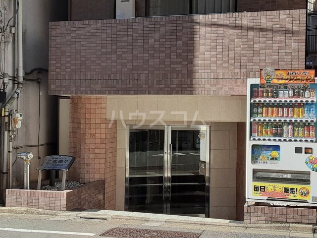 29/30 エントランス